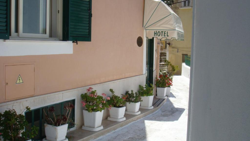 Hotel Del Capitano Ponza Exterior photo